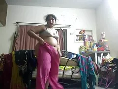Paige phim sex xxx video giúp ra