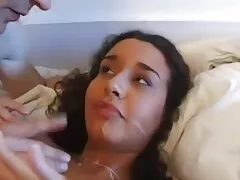 Đẩy xxx dong tinh nu Vào Bụi Cây